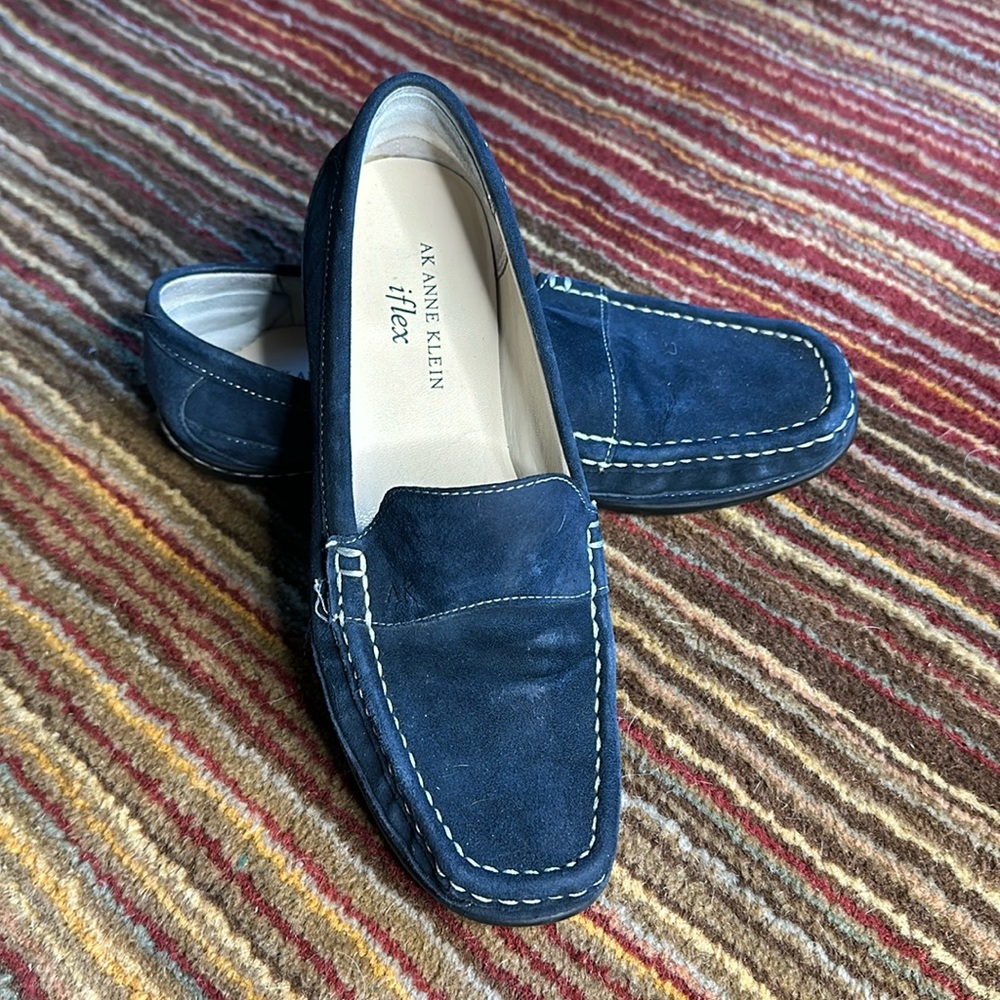 Anne Klein iFlex Blue Suede Loafers Size 6.5
